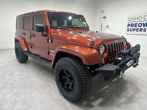 Used 2014 Jeep Wrangler Unlimited Sahara w/ Connectivity Group image 2