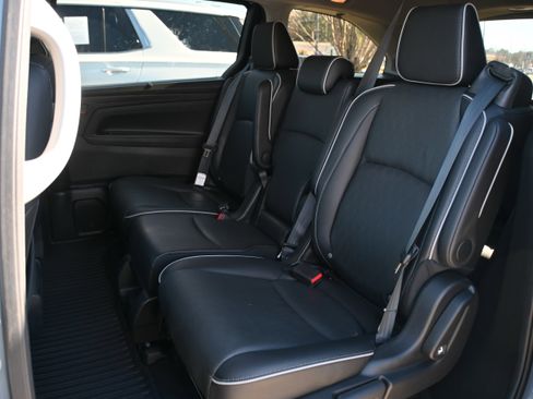 Used 2024 Honda Odyssey Elite image 12