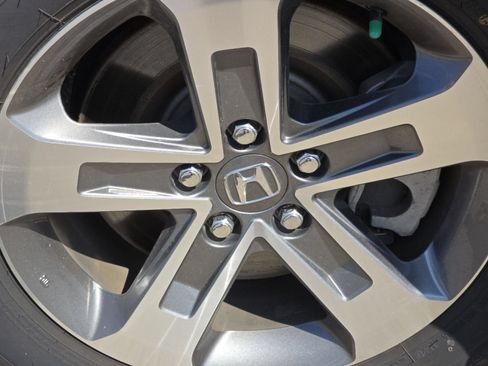 Used 2024 Honda Pilot EX-L image 12