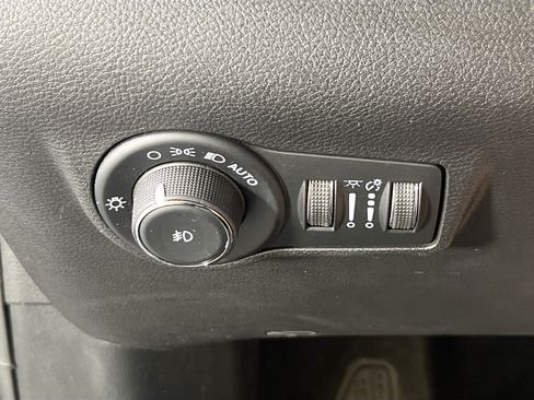 Used 2022 Jeep Compass Limited AWD/4WD image 10