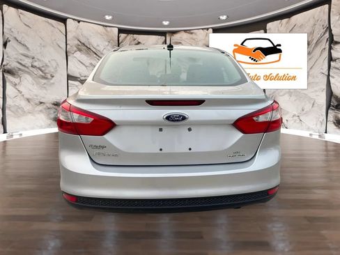 Used 2014 Ford Focus SE FWD image 8