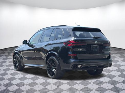 Used 2024 BMW X5 sDrive40i w/ M Sport Package RWD image 3