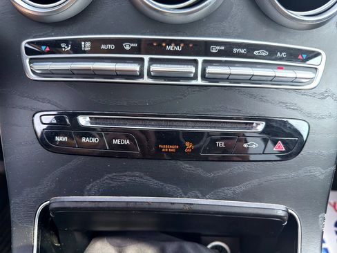 Used 2017 Mercedes-Benz GLC 300 4MATIC image 25
