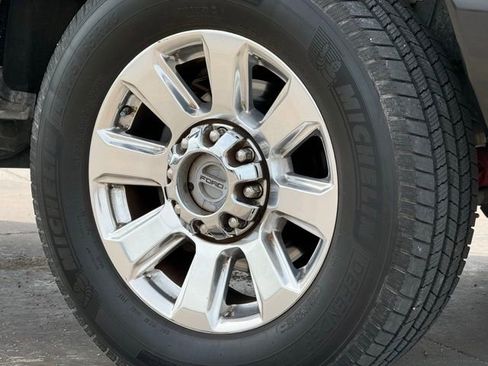 Used 2019 Ford F250 Platinum w/ Platinum Ultimate Package AWD/4WD image 14