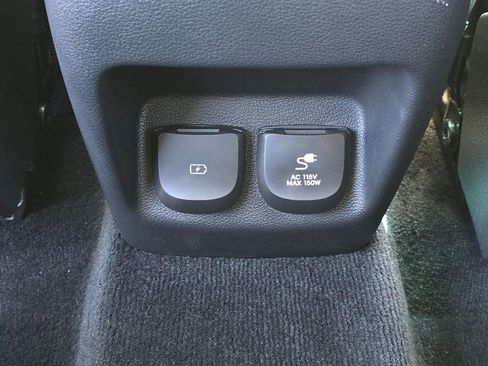 Used 2025 Genesis GV80 2.5T AWD/4WD image 18