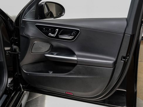 Used 2024 Mercedes-Benz C 300 Sedan w/ AMG Line w/ Night Package image 55