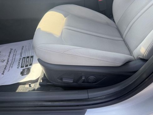 Used 2025 Hyundai Sonata SEL FWD image 11