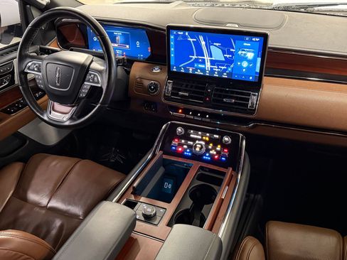 Used 2023 Lincoln Navigator Reserve AWD/4WD image 49