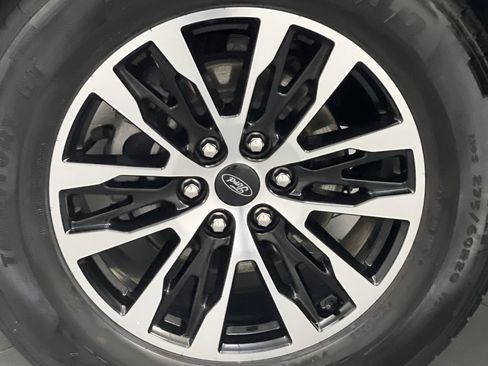Used 2025 Ford Expedition Platinum AWD/4WD image 79