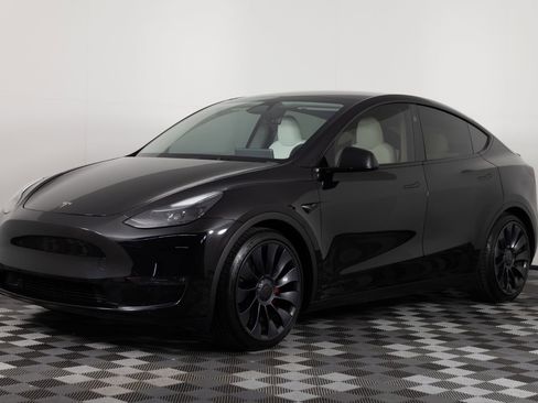 Used 2024 Tesla Model Y Performance image 1