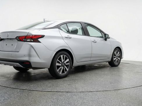 Used 2025 Nissan Versa SV FWD image 9
