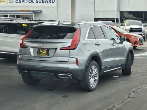 Used 2024 Cadillac XT4 Premium Luxury image 4