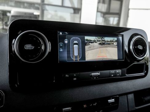 Used 2025 Mercedes-Benz Sprinter 3500 image 17
