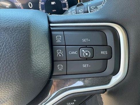 Used 2024 Jeep Wagoneer L 4WD w/ Convenience Group I image 13