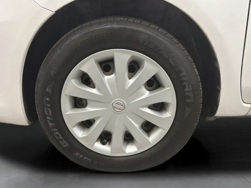 Used 2016 Nissan Versa SV FWD image 26