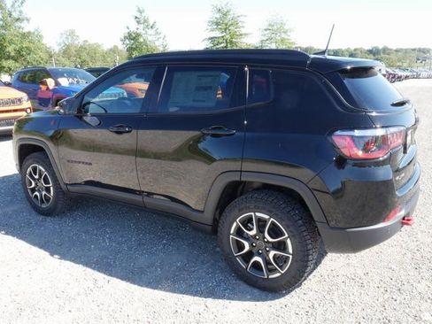 New 2026 Jeep Compass Trailhawk w/ Sun, Sound & Navigation Group image 6