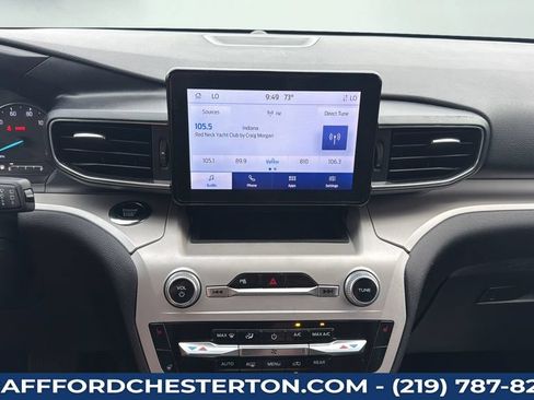 Used 2024 Ford Explorer XLT w/ Equipment Group 202A AWD/4WD image 17