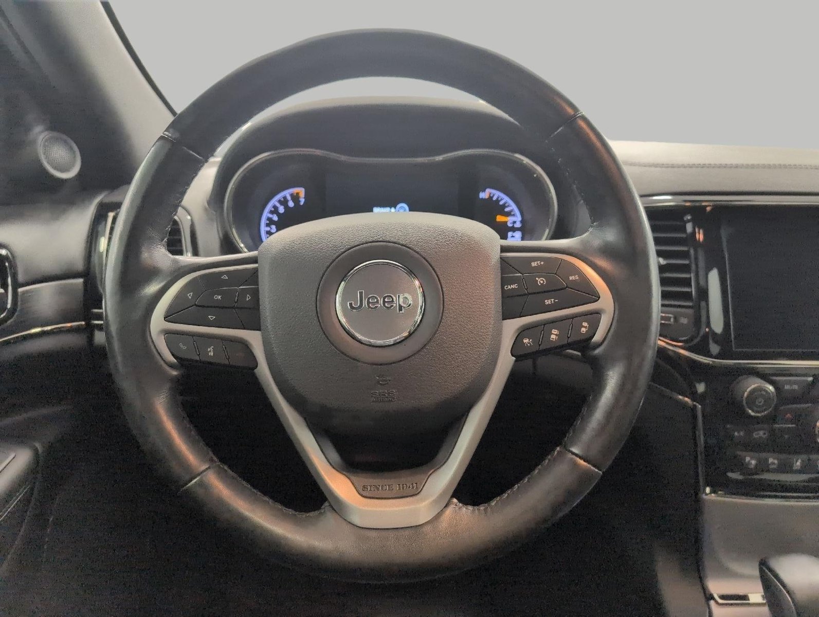 Used 2021 Jeep Grand Cherokee Overland AWD/4WD image 34