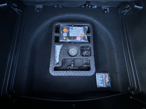 Used 2020 Jeep Compass Latitude image 10