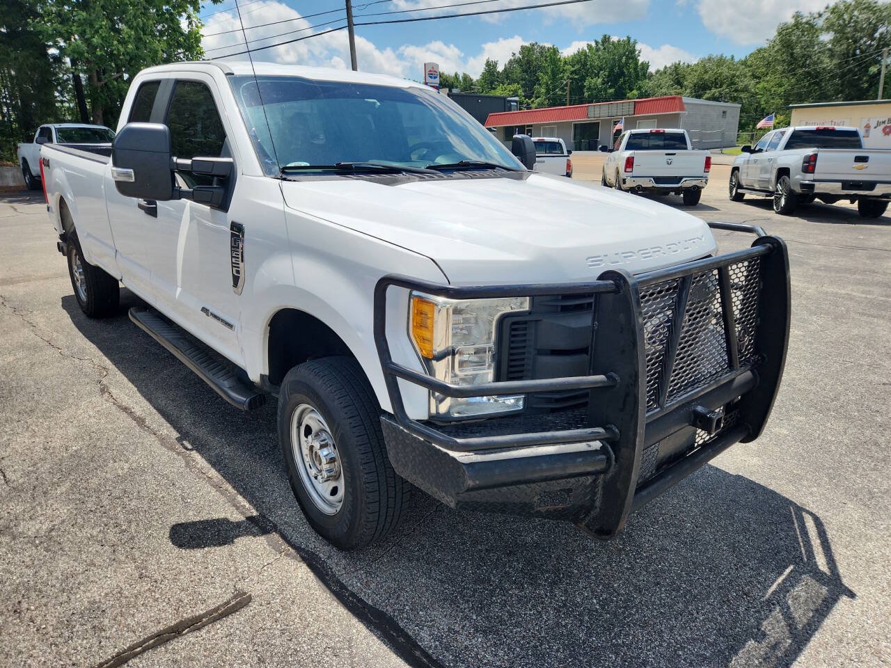 Used 2017 Ford F250 XL w/ Power Equipment Group AWD/4WD image 4