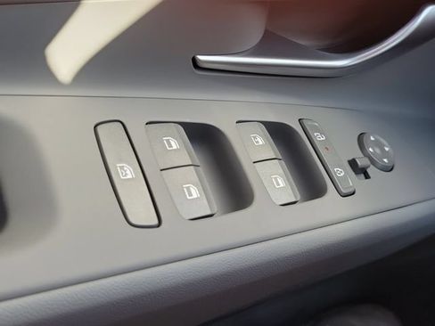 New 2026 Hyundai Elantra SE FWD image 16