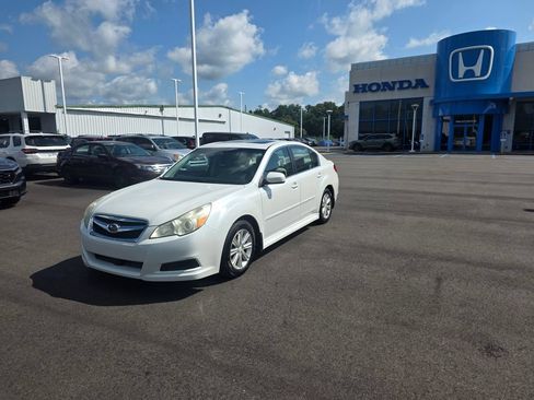 Used 2011 Subaru Legacy 2.5i Premium AWD/4WD image 7