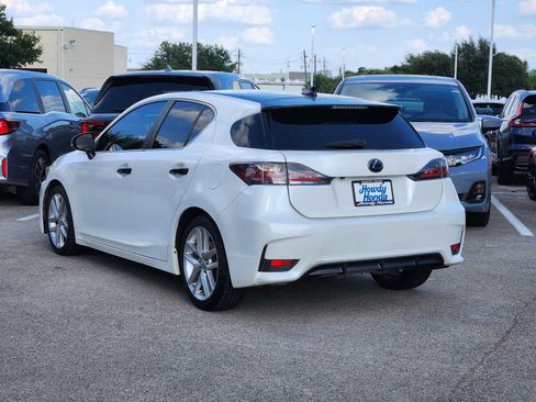 Used 2014 Lexus CT 200h w/ Seat Comfort Package FWD image 5