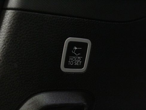Used 2023 Jeep Wagoneer Series II RWD image 17