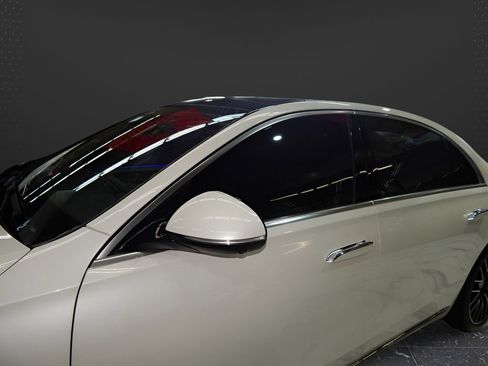 Used 2023 Mercedes-Benz S 500 4MATIC w/ AMG Line image 11