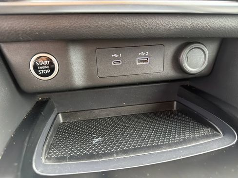 Used 2023 Nissan Rogue SV FWD image 40