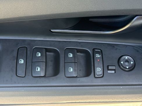 Used 2025 Hyundai Elantra Sport FWD image 14