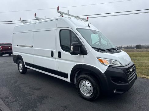 Used 2023 RAM ProMaster 2500 w/ Convenience Group image 5