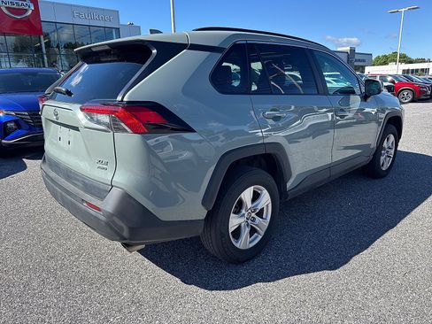 Used 2021 Toyota RAV4 XLE w/ Convenience Package AWD/4WD image 3