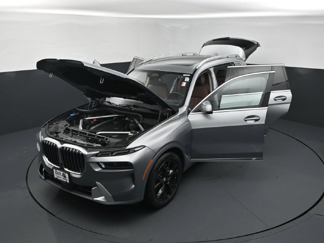 Used 2025 BMW X7 xDrive40i w/ Executive Package AWD/4WD image 26