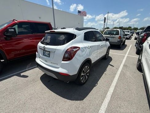Used 2020 Buick Encore Essence FWD image 3