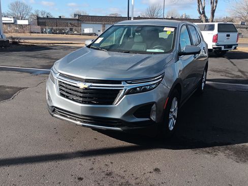 Used 2024 Chevrolet Equinox LT image 12