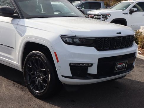 Used 2024 Jeep Grand Cherokee L Summit image 2