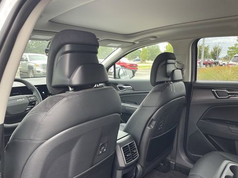 New 2026 Kia Sportage SX image 28