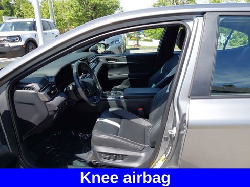 Used 2025 Toyota Camry Hybrid FWD image 25