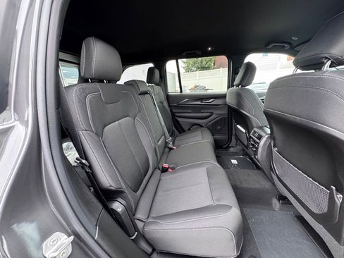 New 2026 Jeep Grand Cherokee Laredo AWD/4WD image 20