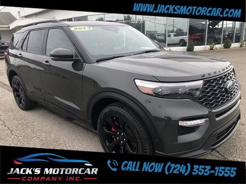 Used 2023 Ford Explorer ST w/ Technology Package image 11