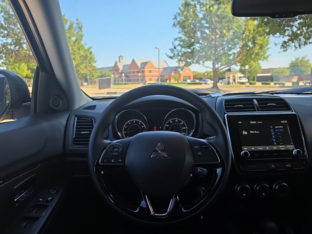 Used 2026 Mitsubishi Outlander Sport LE AWD/4WD image 21