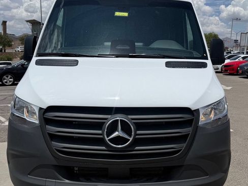 Used 2026 Mercedes-Benz Sprinter 2500 image 3