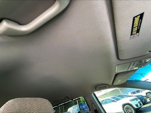 Used 2012 Honda Odyssey EX image 18