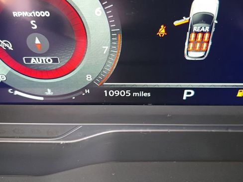 Used 2025 Nissan Pathfinder Platinum w/ Cargo Package image 30