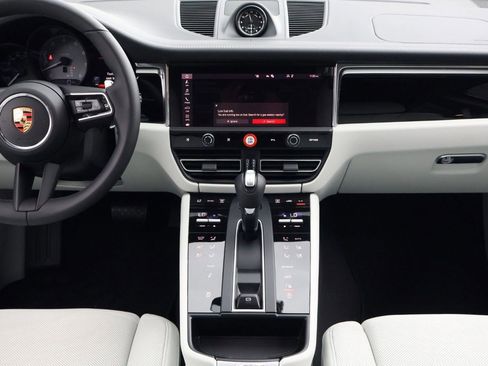 New 2026 Porsche Macan S image 21