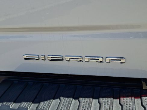 Used 2023 GMC Sierra 1500 Denali w/ Denali Reserve Package AWD/4WD image 29