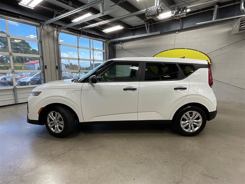 Used 2020 Kia Soul LX FWD image 2