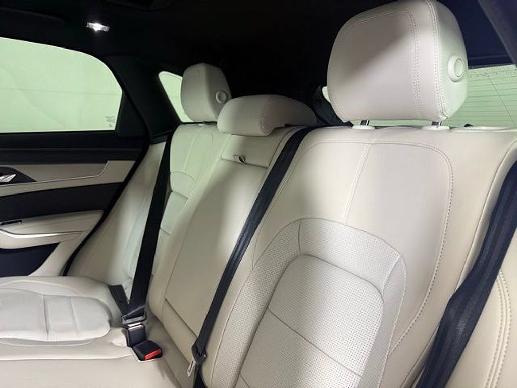 Certified 2026 Jaguar F-PACE R-Dynamic S AWD/4WD image 24