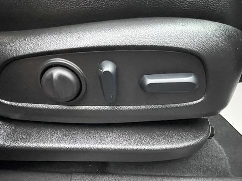 Certified 2024 Chevrolet Equinox Premier image 13